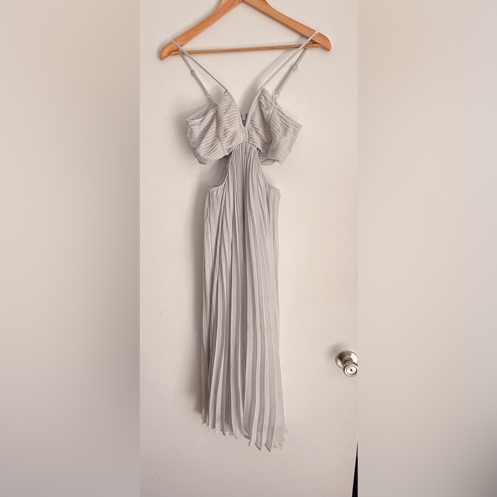 Express Light Gray Pleated Dress